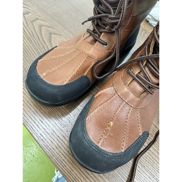 UGG Butte Boot - Men UGG Butte Snow Boot, Size 10 (BOTA200THRIFTY